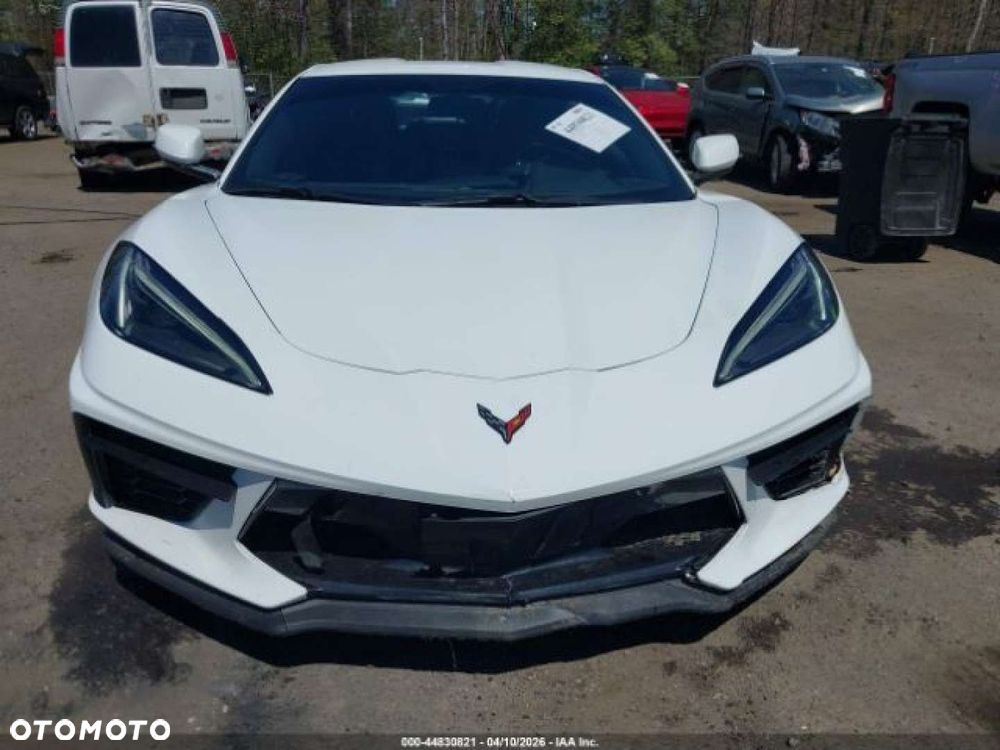 Chevrolet Corvette - 5