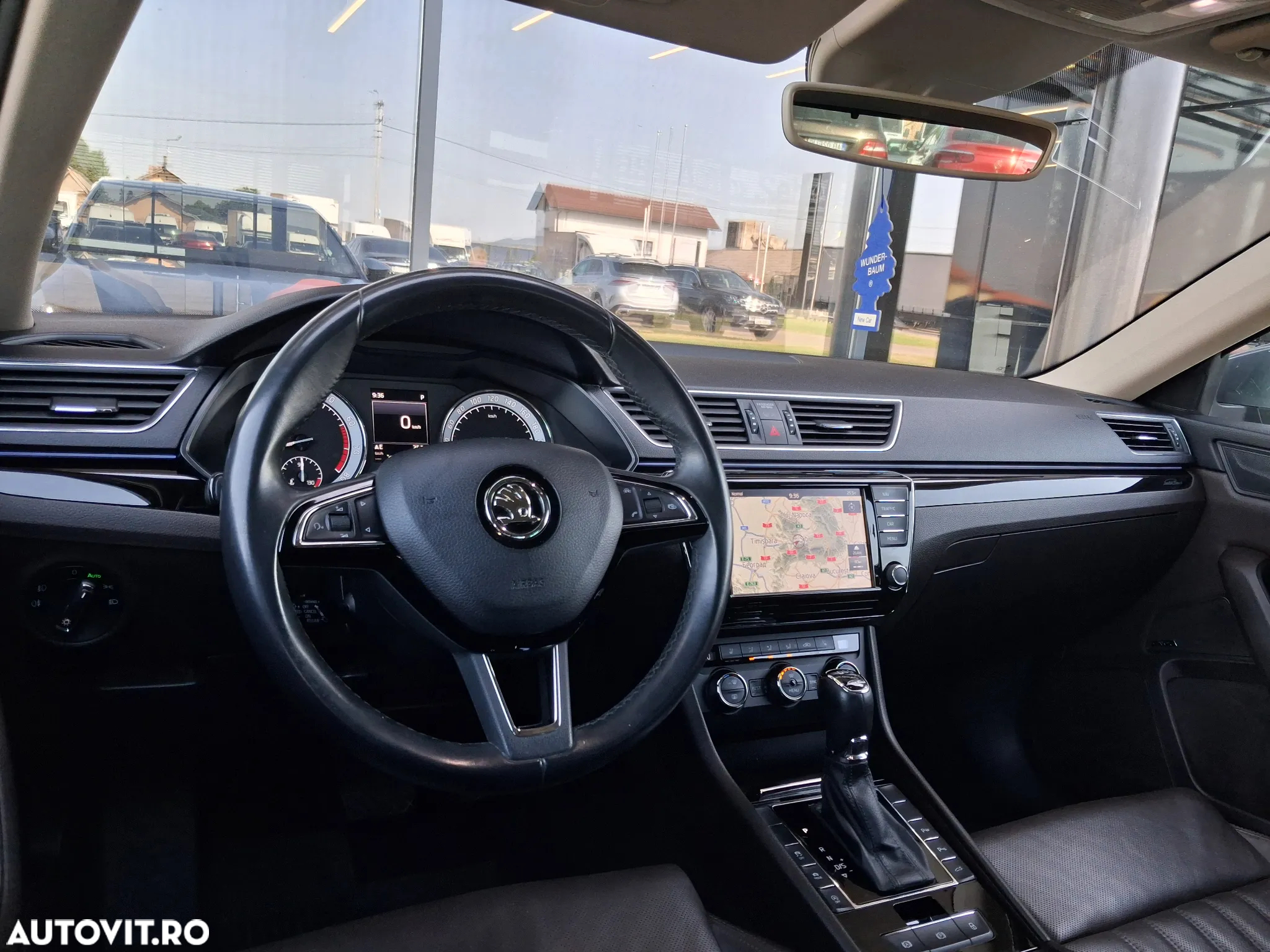 Skoda Superb 2.0 TSI DSG 4X4 Laurin & Klement - 32