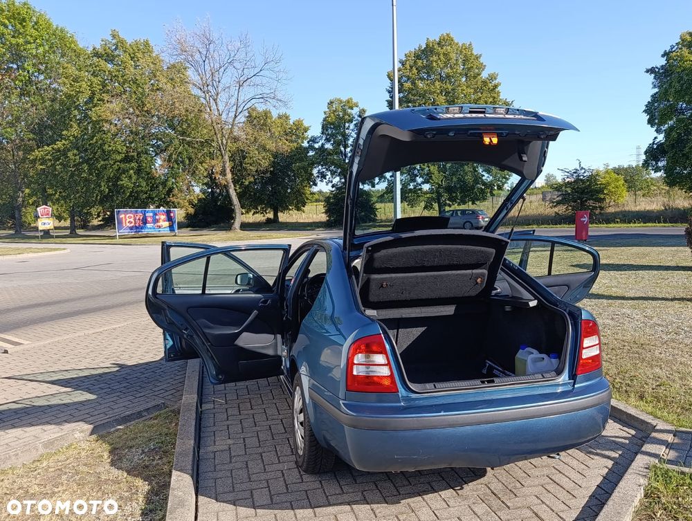 Skoda Octavia 1.8T Elegance - 11