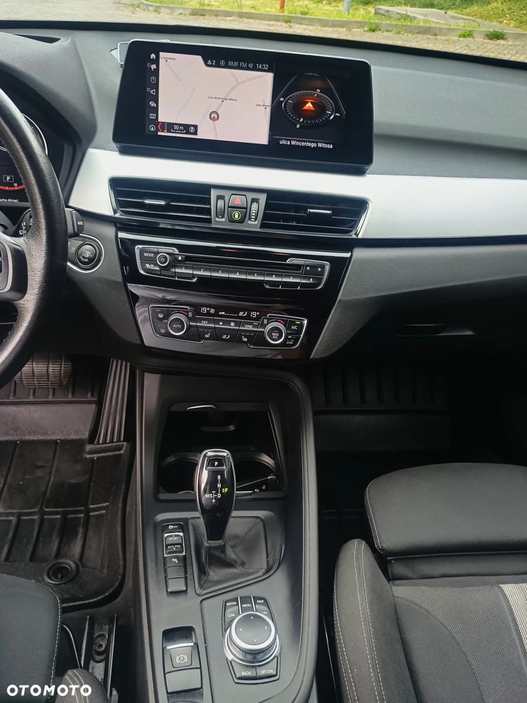 BMW X1 sDrive18d - 18