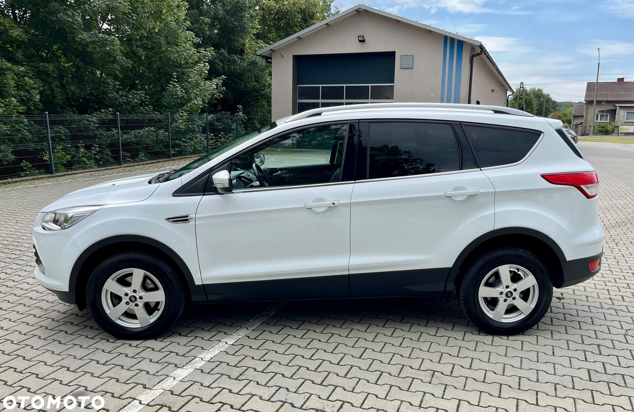 Ford Kuga - 4