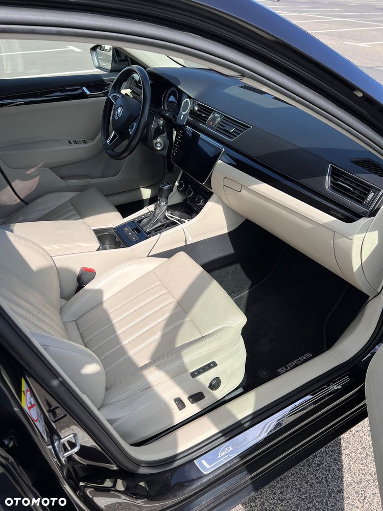 Skoda Superb 2.0 TDI 4x4 L&K DSG - 9