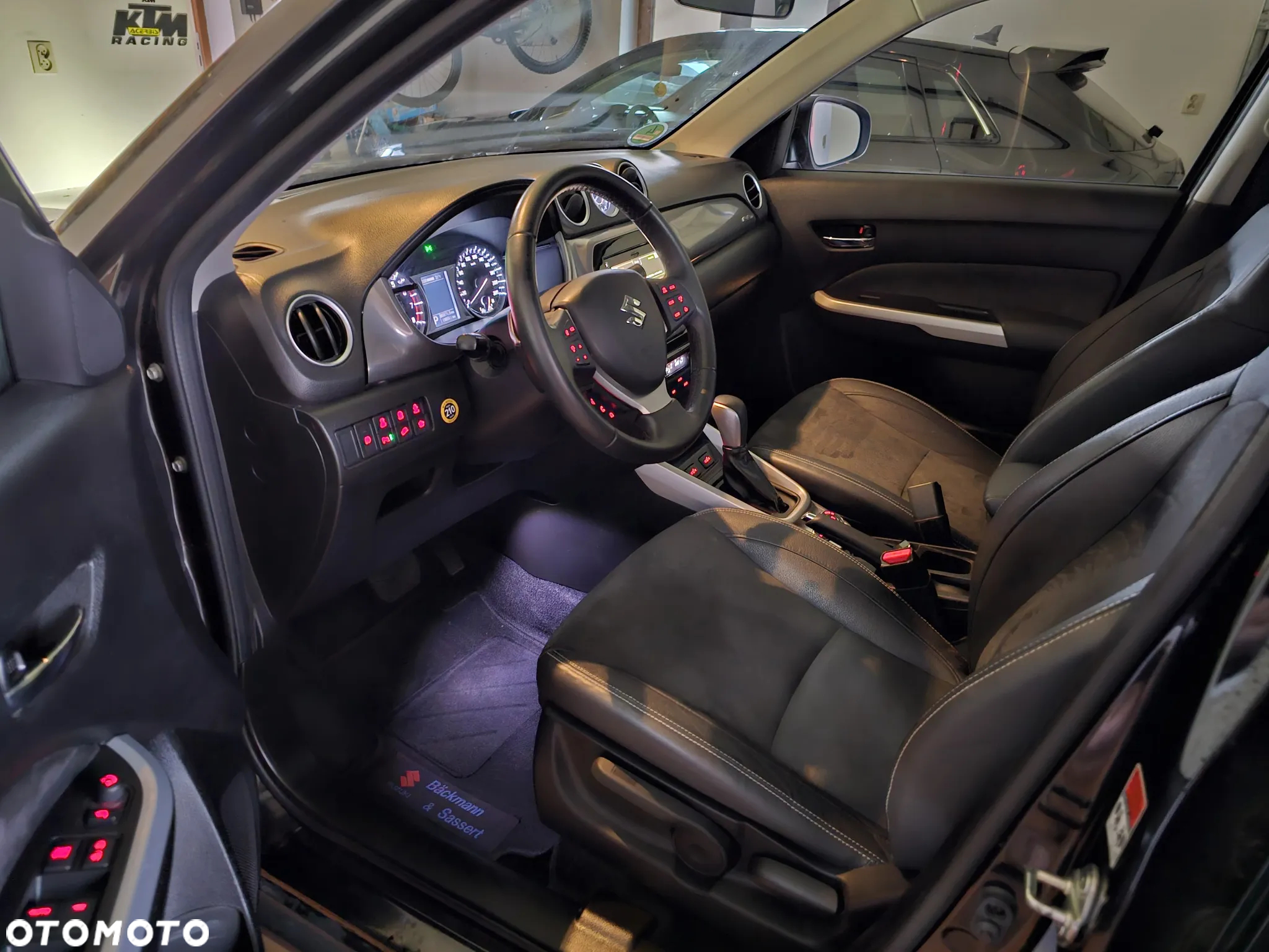 Suzuki Vitara 1.6 Premium 4WD - 19