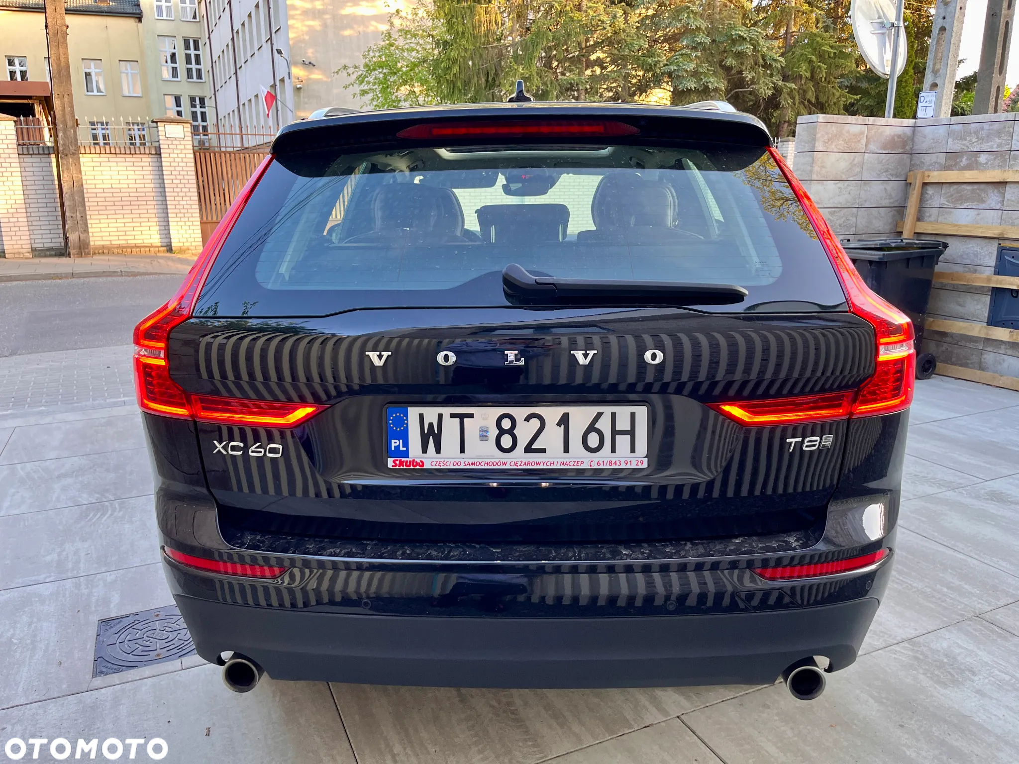 Volvo XC 60 T8 AWD Plug-In Hybrid Momentum - 6
