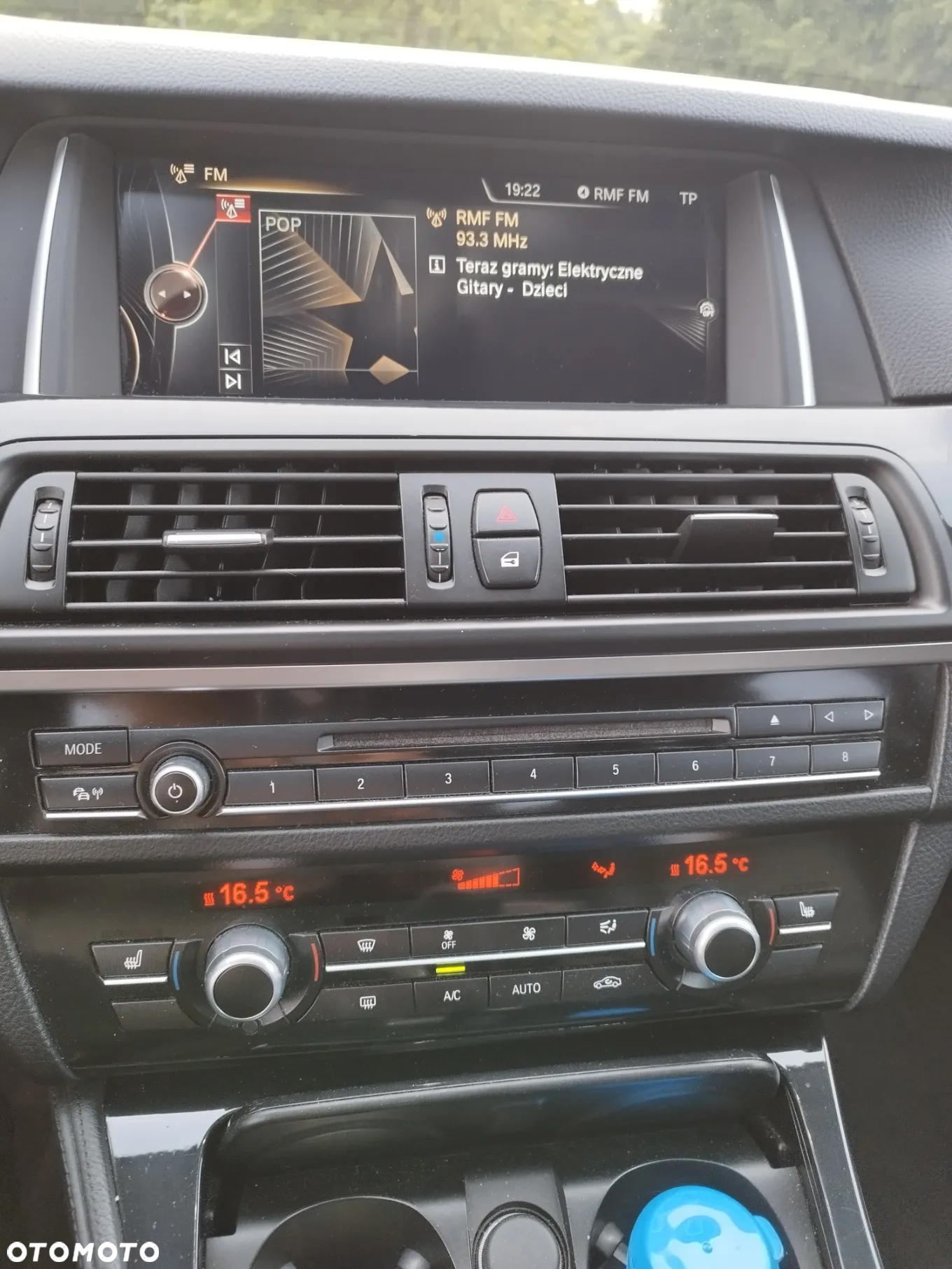 BMW Seria 5 520d xDrive - 17