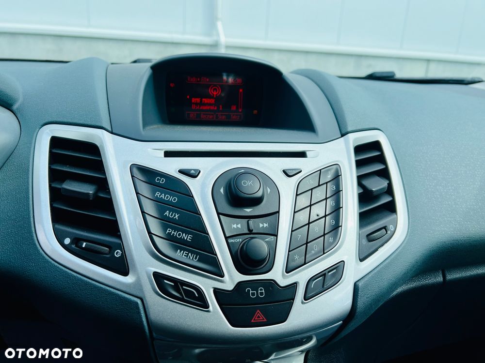 Ford Fiesta 1.25 Champions Edition - 8