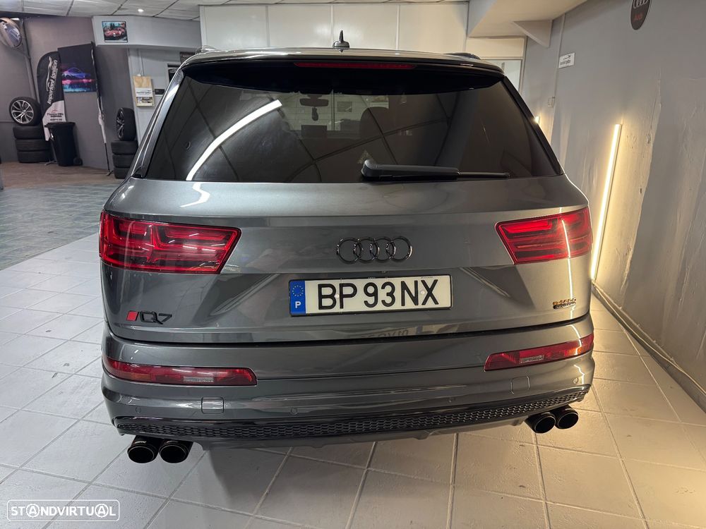 Audi Q7 - 8