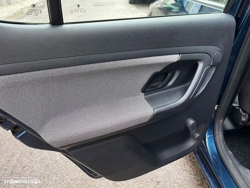 Skoda Fabia 1.2 HTP Active - 21