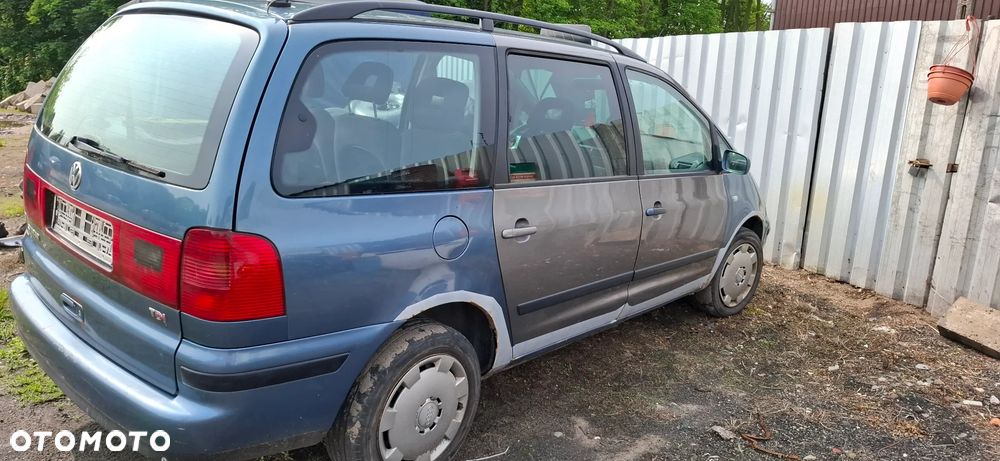Volkswagen Sharan 1,9 TDI na części - 1