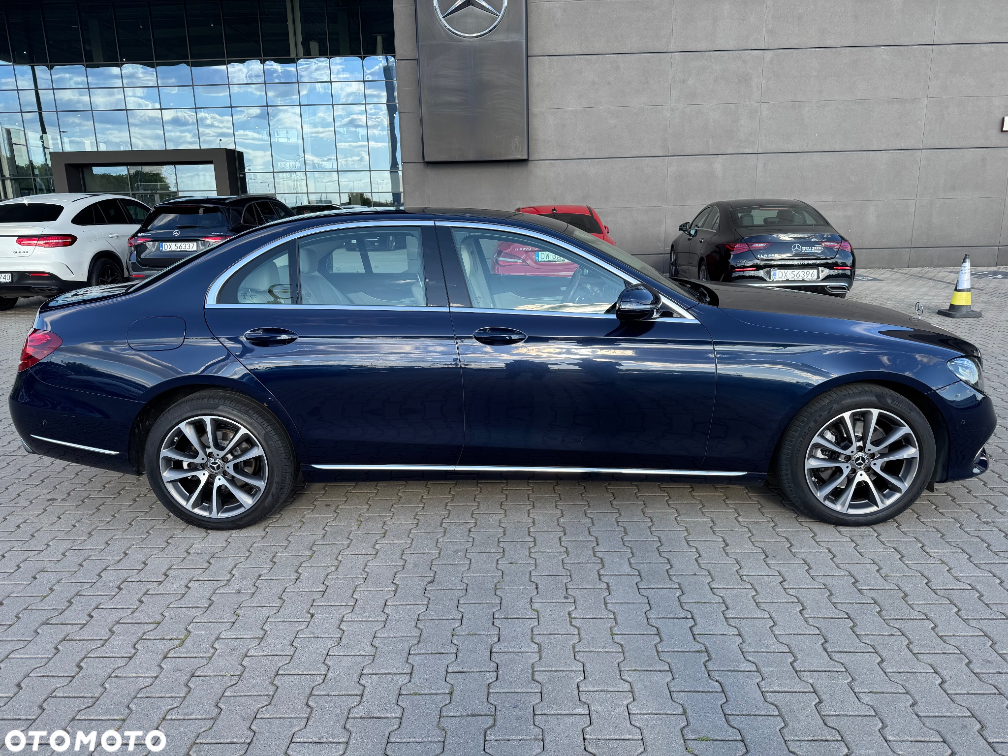 Mercedes-Benz Klasa E 220 d 4-Matic 9G-TRONIC - 3