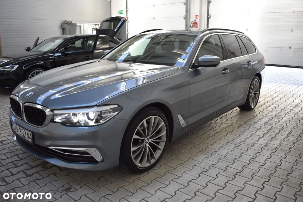 BMW Seria 5 520d xDrive Luxury Line - 7