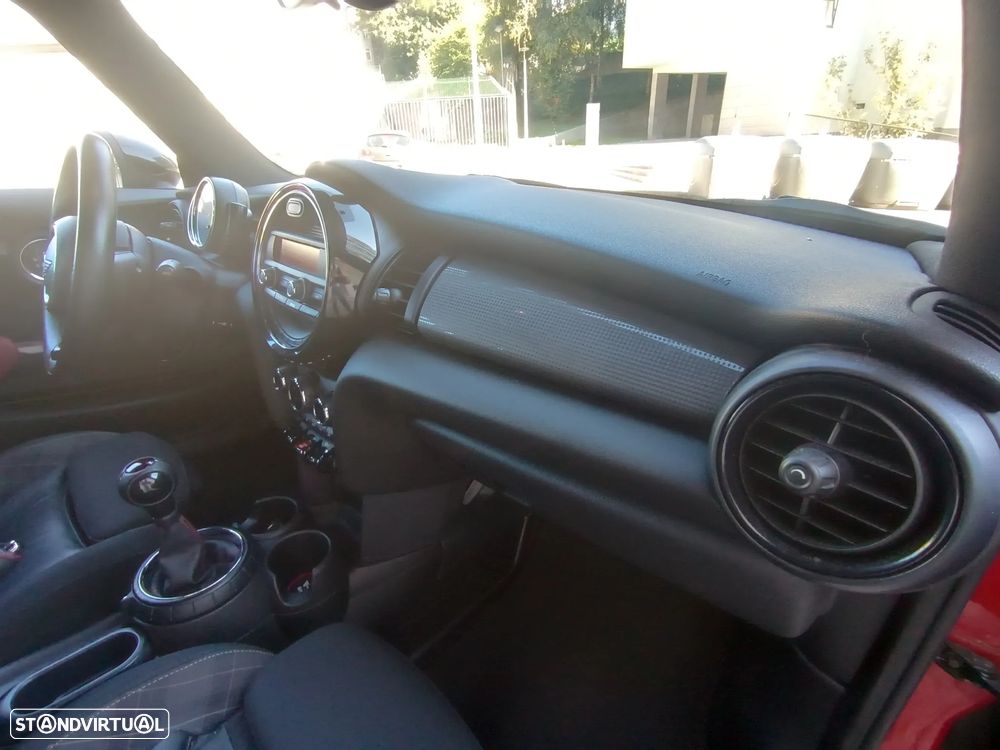 MINI 3 Portas Cooper D - 23