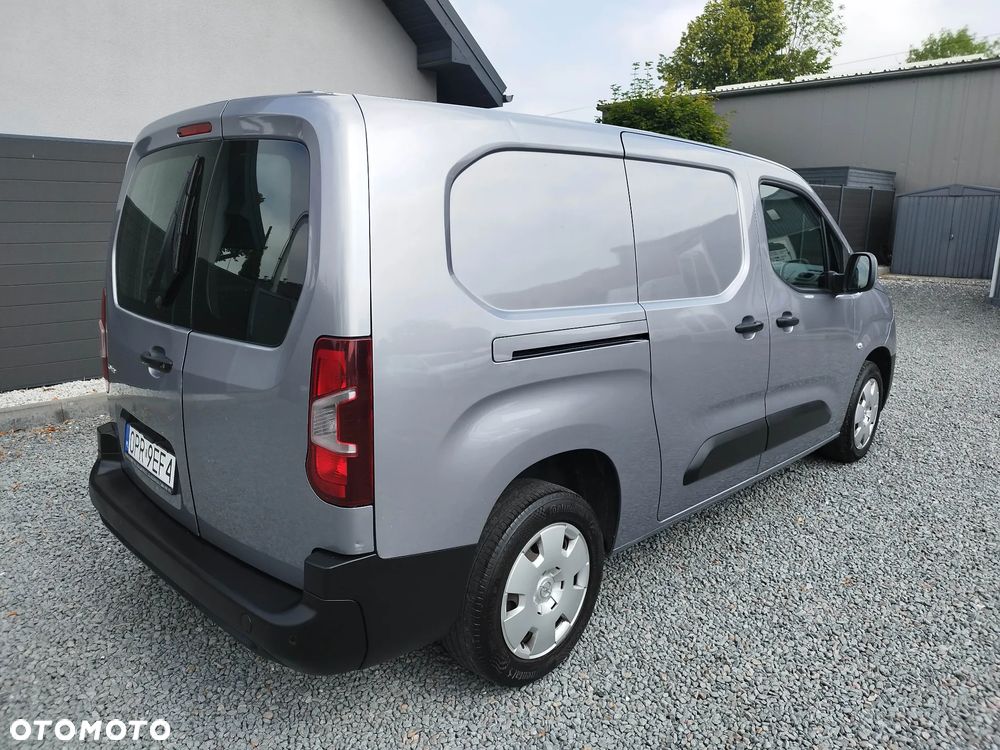 Opel COMBO MAXI 3 OSOBY - 9