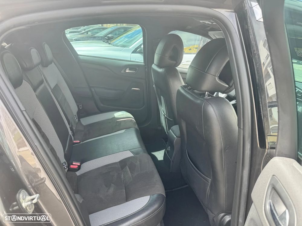 DS DS4 1.6 BlueHDi So Chic EAT6 - 9