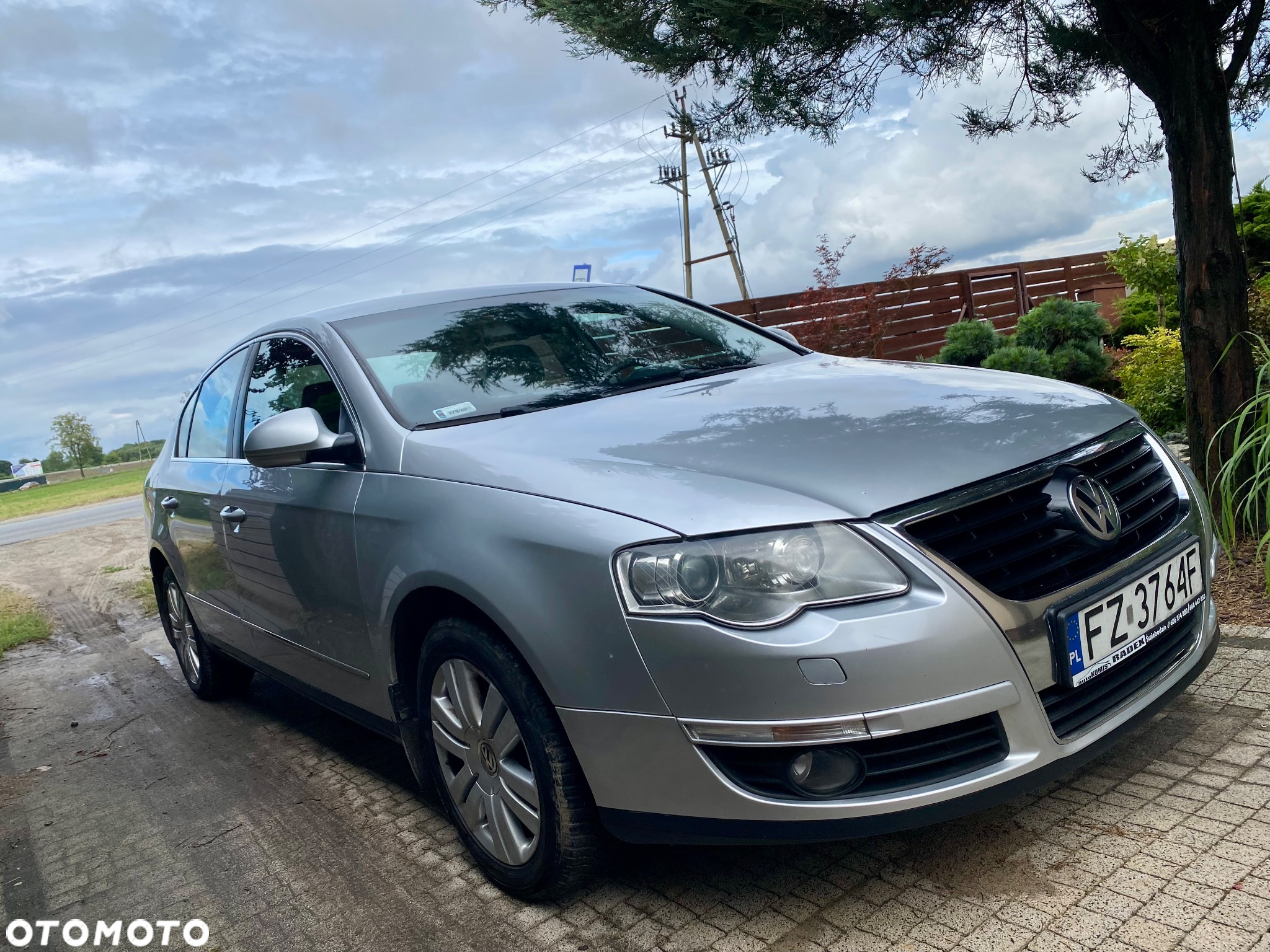 Volkswagen Passat - 12