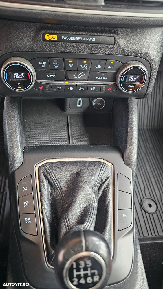 Ford Focus 1.0 EcoBoost Trend Edition - 28