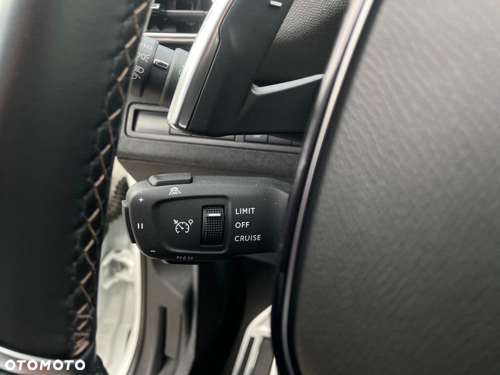 Peugeot 3008 1.2 PureTech GT Pack S&S EAT8 - 27
