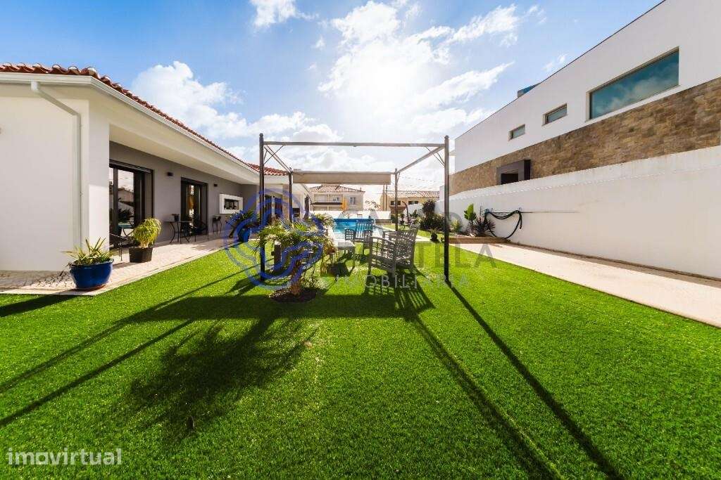 Moradia T3 térrea com piscina no Nadadouro - Grande imagem: 4/49
