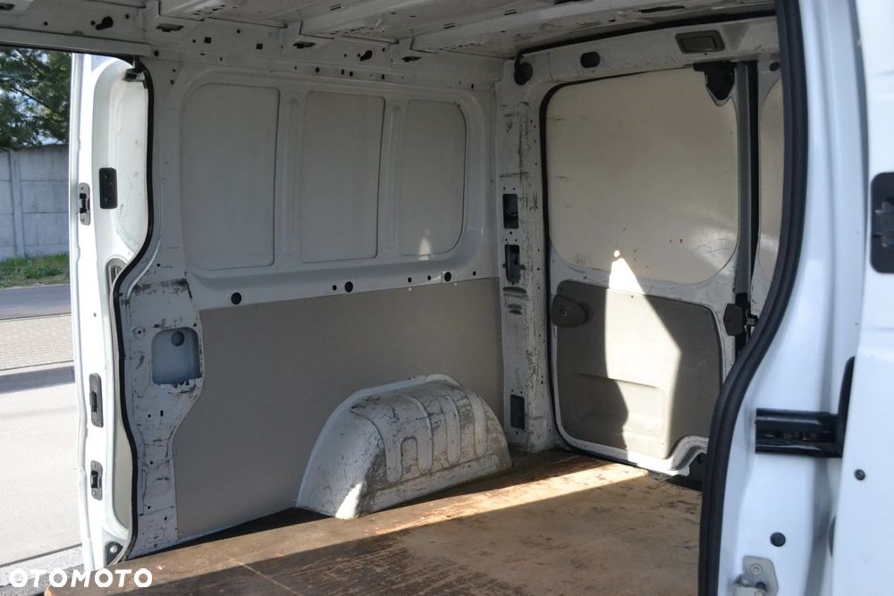 Opel Vivaro - 21