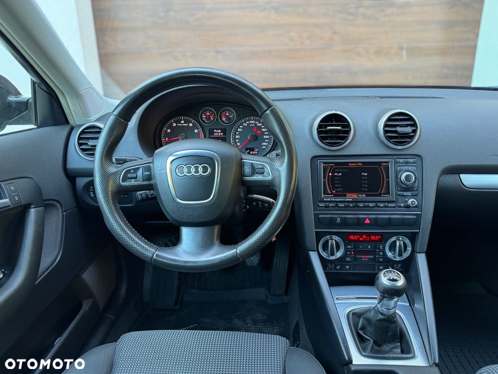 Audi A3 Sportback 1.6 S line Sportpaket plus - 29