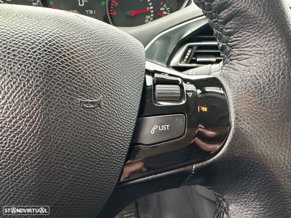 Peugeot 308 SW 1.6 BlueHDi Allure - 17