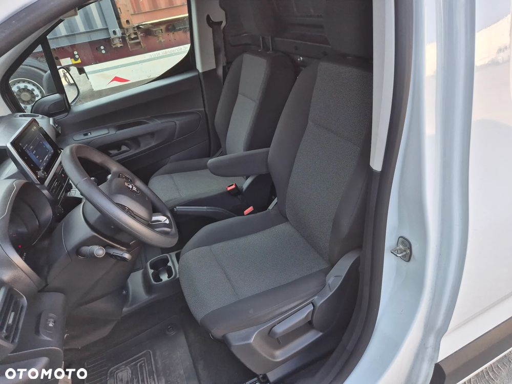 Toyota Proace City - 11