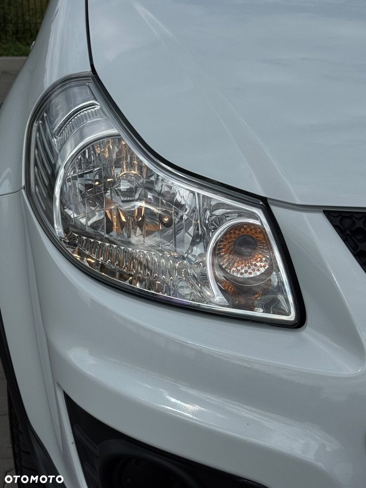 Suzuki SX4 1.6 VVT 4x4 Style - 32