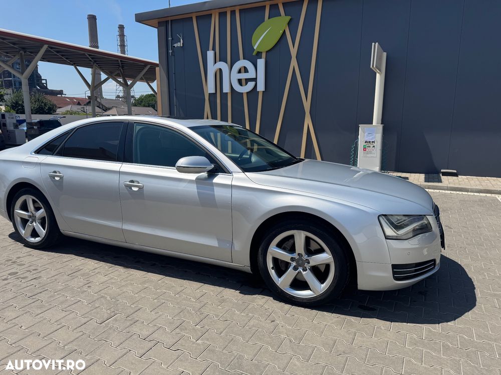 Audi A8 - 1