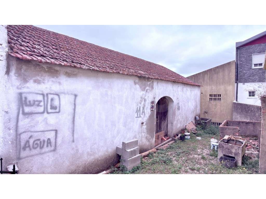 Antiga Adega com grande potencial para venda na Maceira - Grande imagem: 3/8