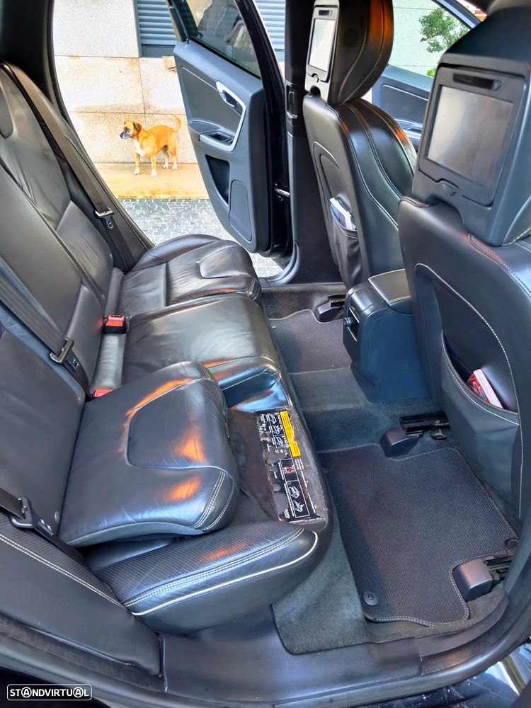 Volvo XC 60 2.0 D4 R-Design Summum - 11