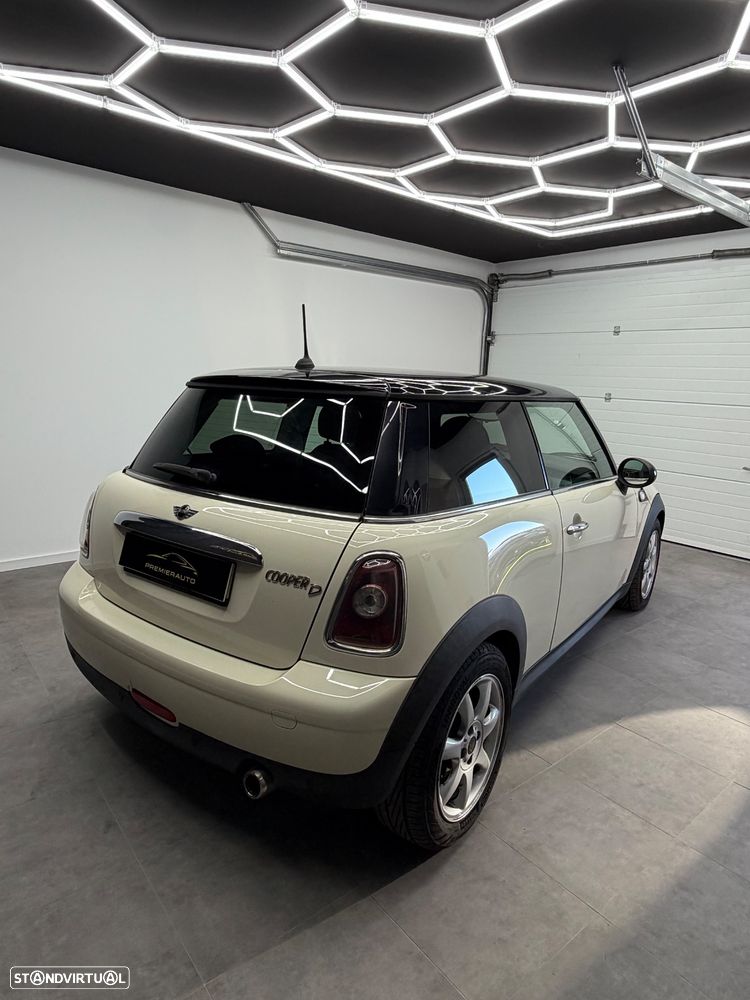 MINI 3 Portas Cooper D - 5