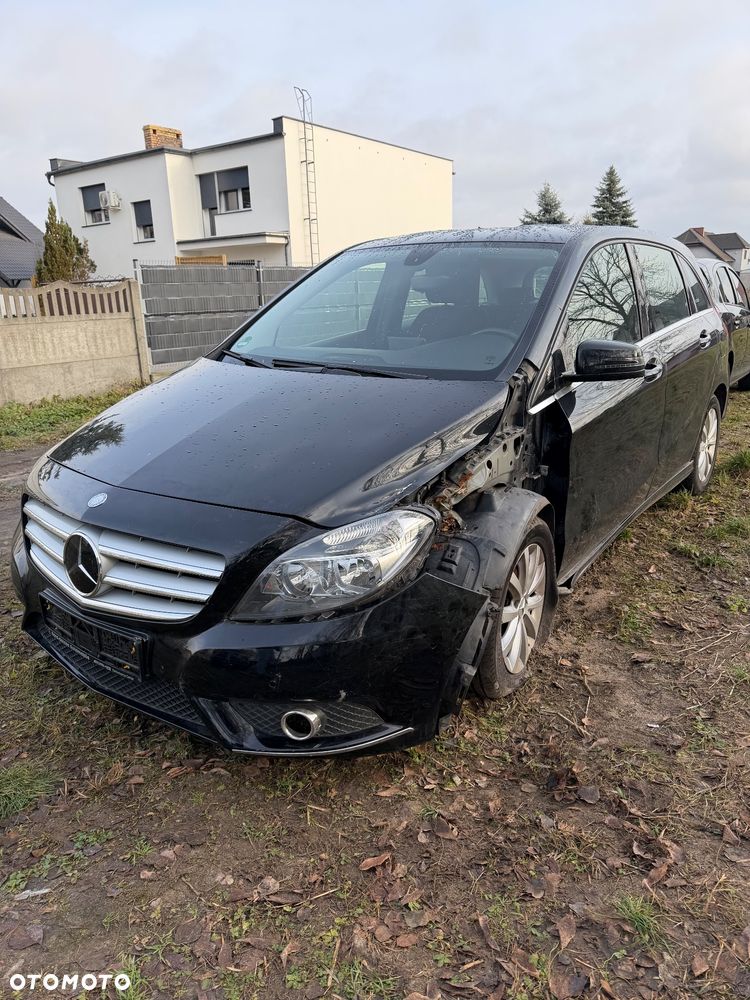 Mercedes-Benz Klasa B 180 CDI (BlueEFFICIENCY) 7G-DCT - 2