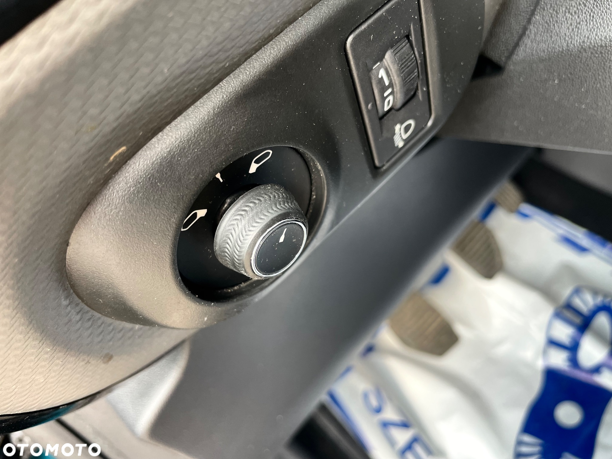 Citroën C4 Cactus 1.2 PureTech Feel S&S - 28