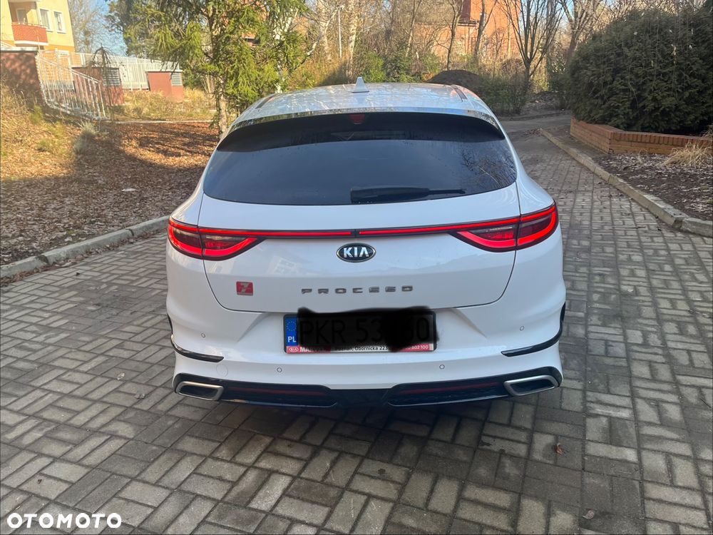 Kia ProCeed - 1