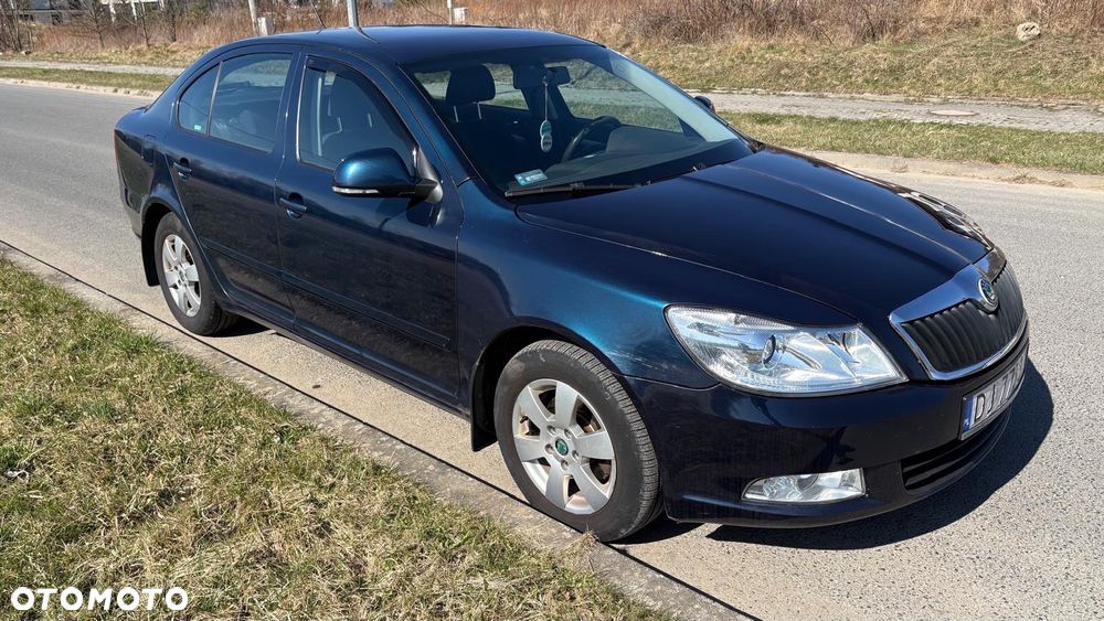 Skoda Octavia 1.6 TDI DPF Ambiente - 1