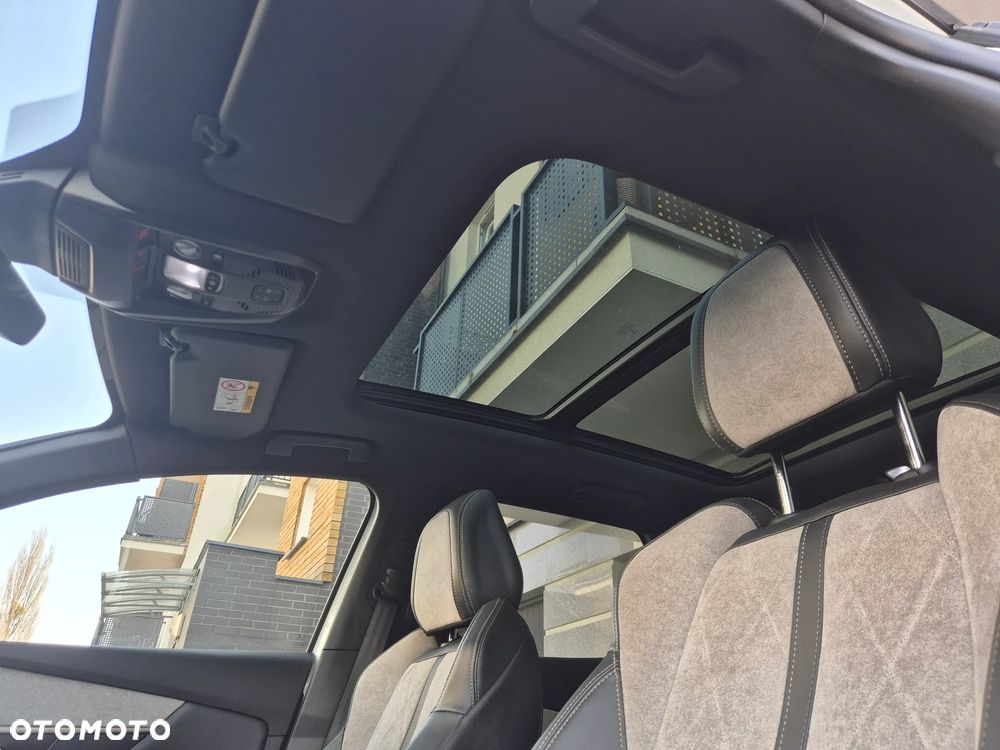 Peugeot 3008 1.6 PureTech HYbrid GT Line S&S EAT8 - 21