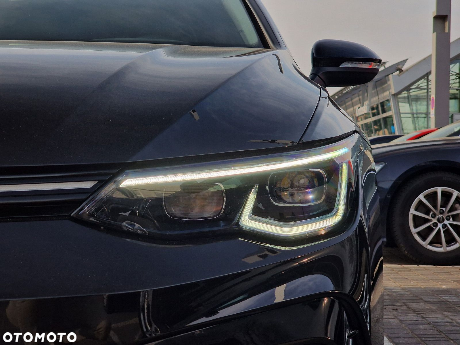 Volkswagen Golf - 10