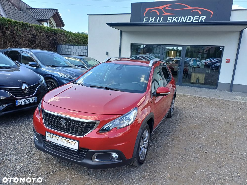 Peugeot 2008 1.2 Pure Tech GPF Signature S&S EAT6 - 2