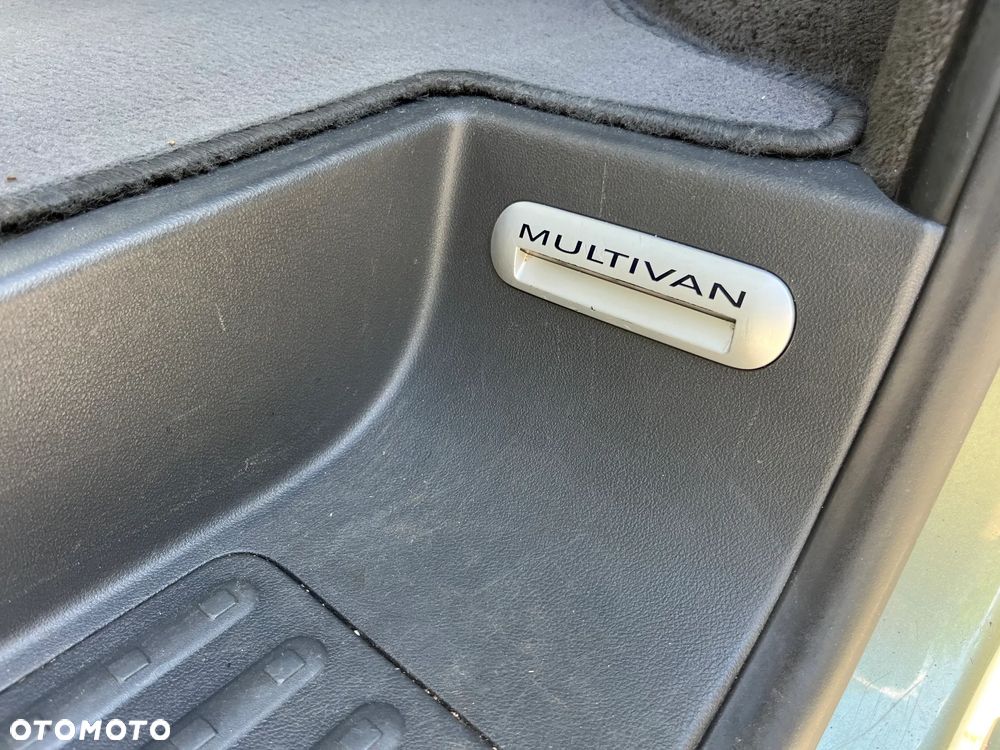 Volkswagen Multivan - 22