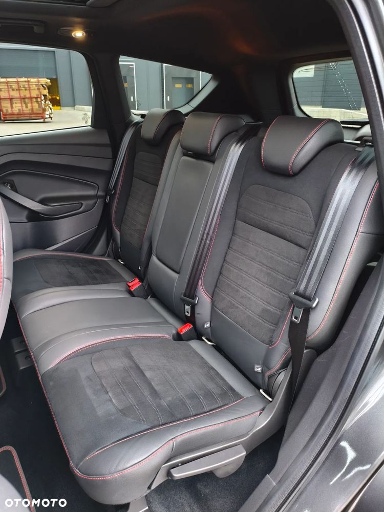 Ford Kuga 1.5 EcoBoost 2x4 ST-Line - 19