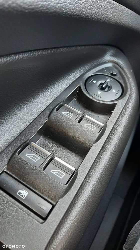 Ford Kuga 1.5 EcoBoost 2x4 Titanium - 22