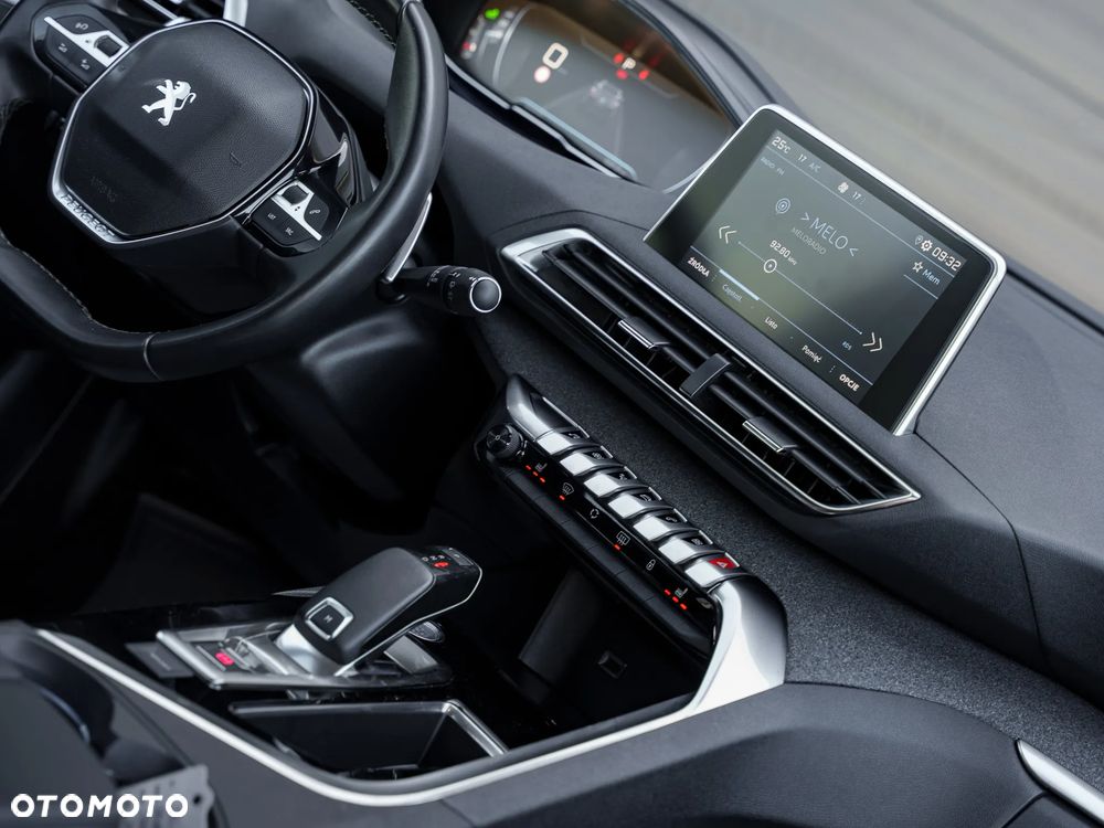 Peugeot 3008 1.5 BlueHDi Allure S&S EAT8 - 21