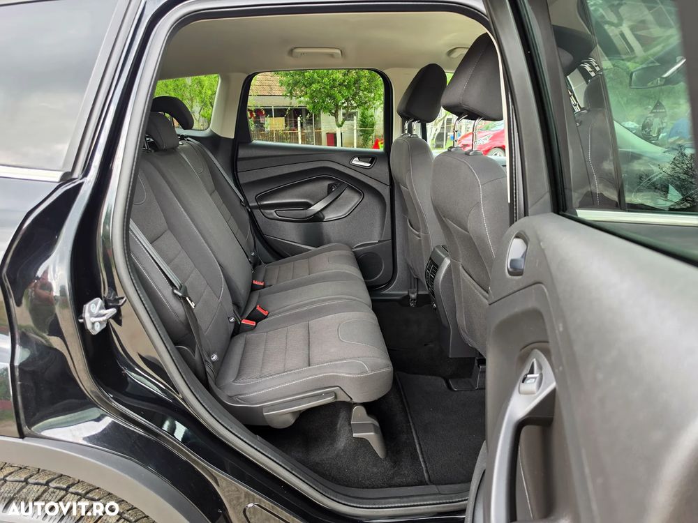 Ford Kuga 2.0 TDCi 2x4 Business Edition - 31
