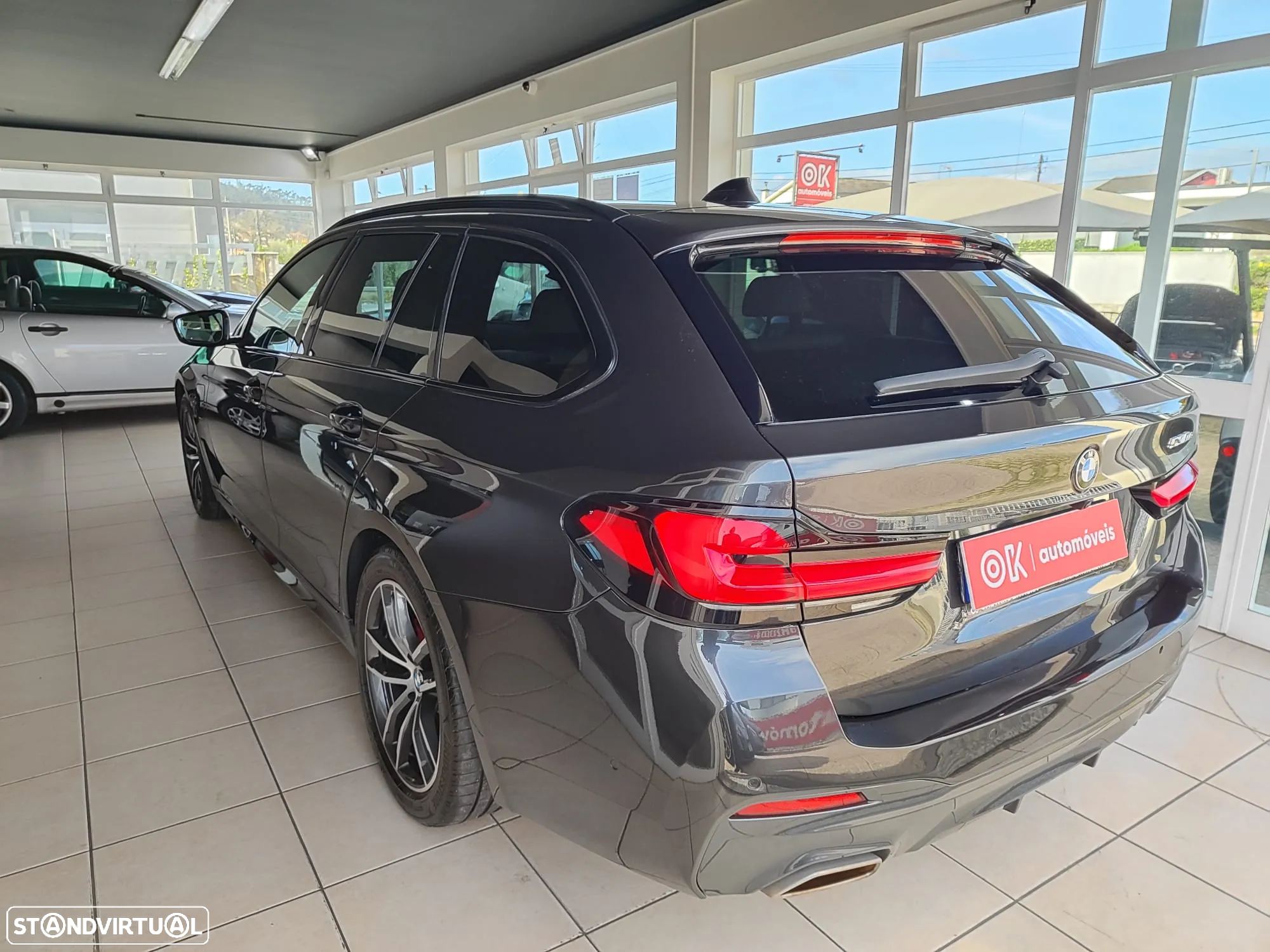 BMW 530 e Pack Desportivo M - 8