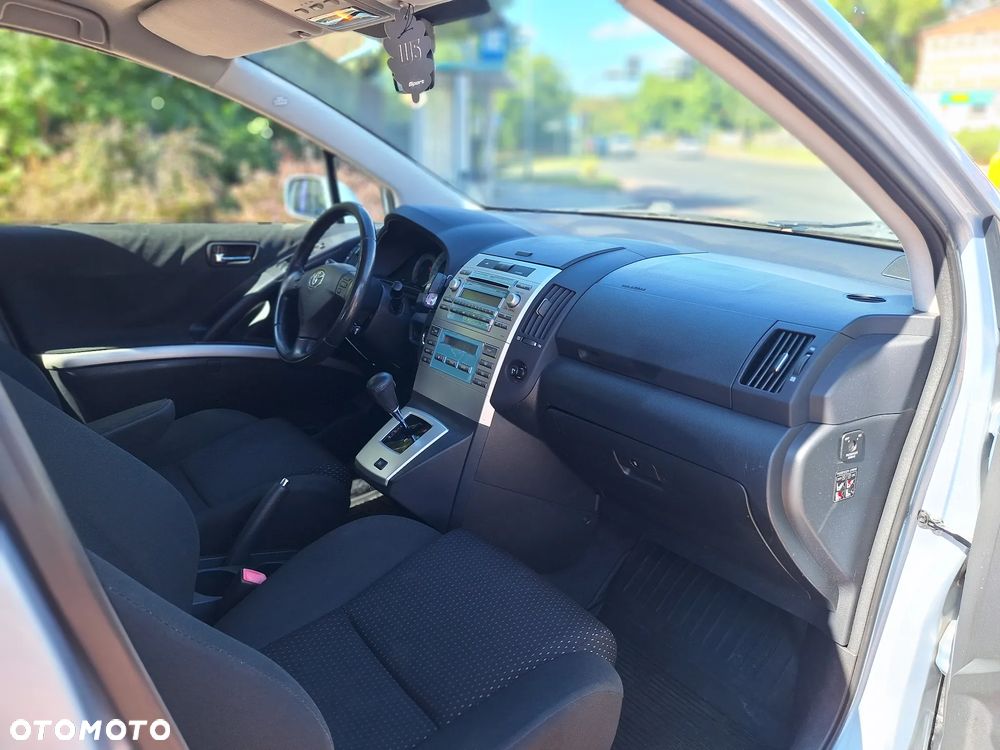 Toyota Corolla Verso - 18