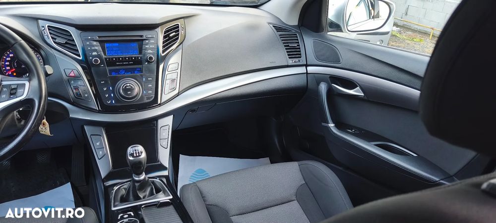 Hyundai i40 i40cw 1.7 CRDi blue Style - 14