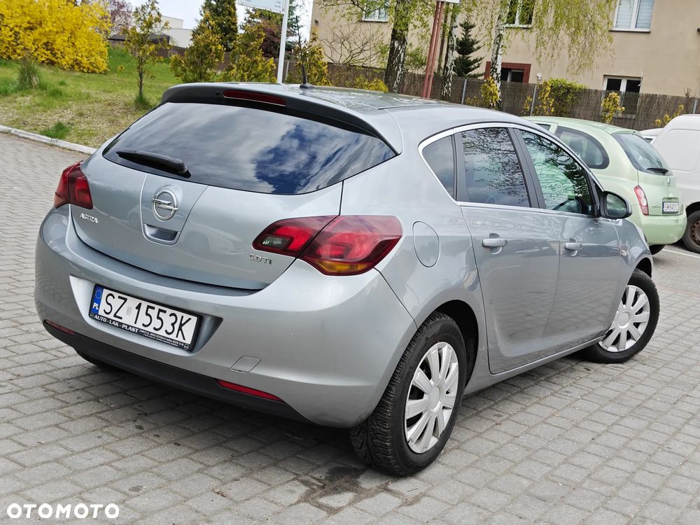 Opel Astra 1.7 CDTI Cosmo - 1