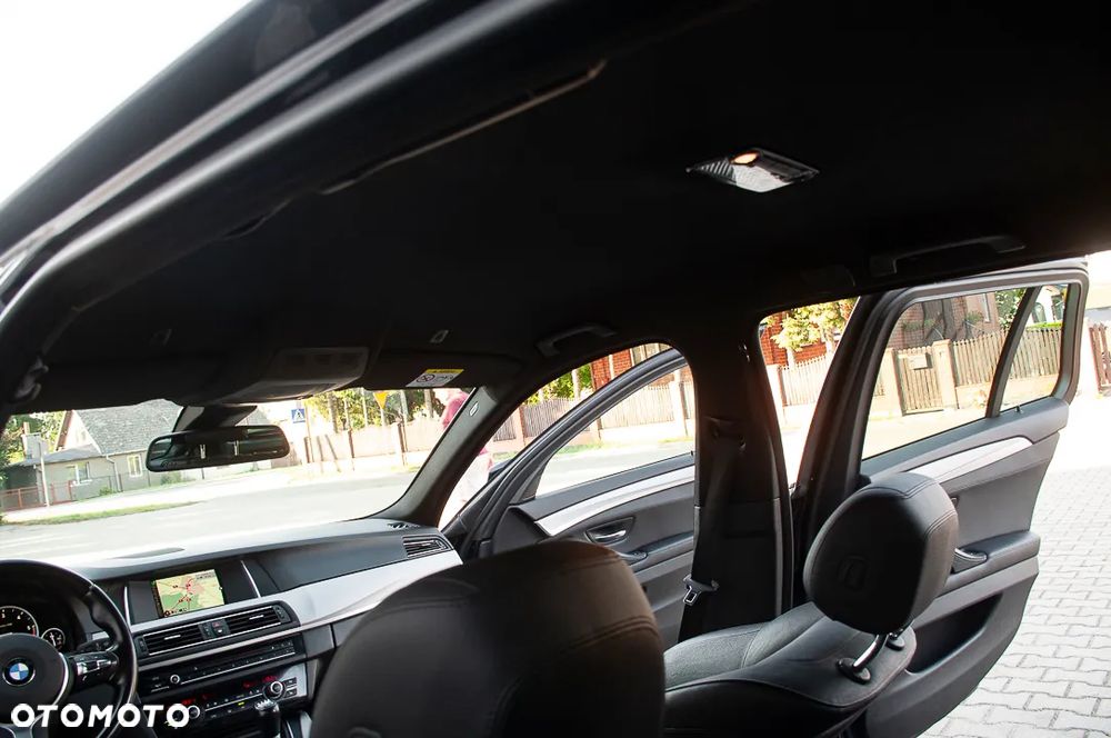 BMW Seria 5 520d Sport Line - 22