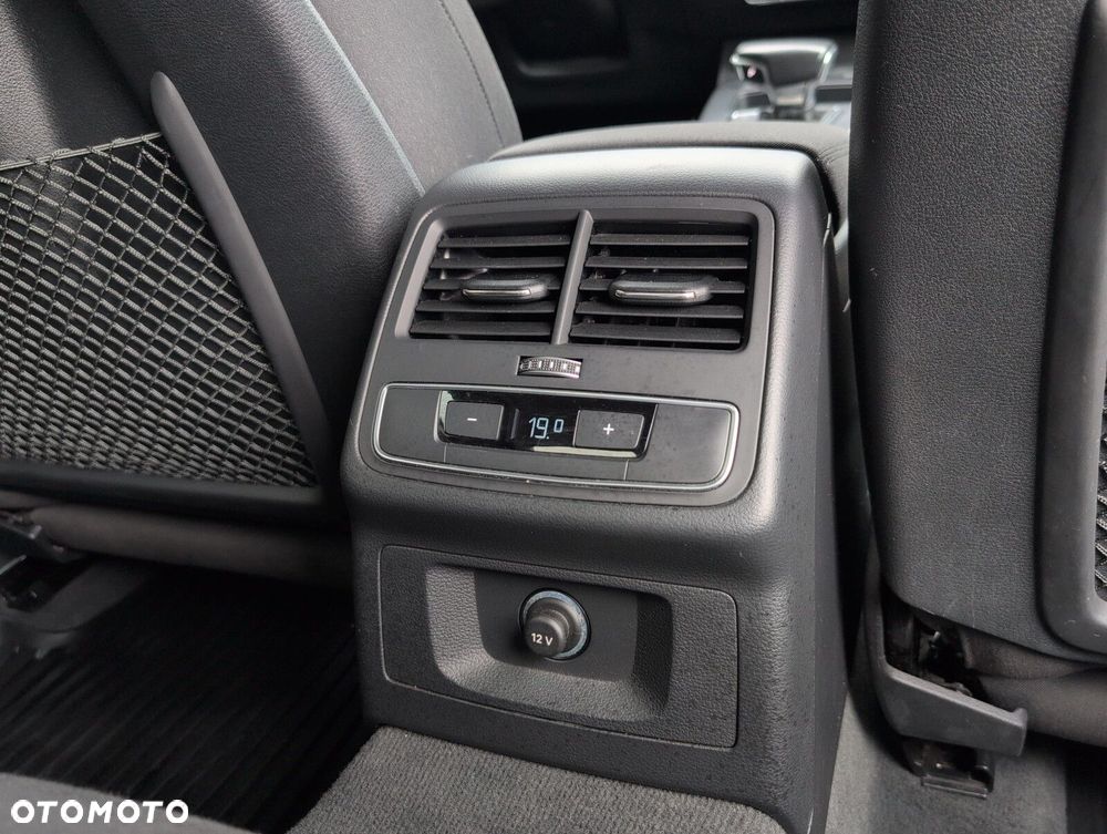 Audi A4 Limousine 35 TFSI mHEV Advanced S tronic - 13