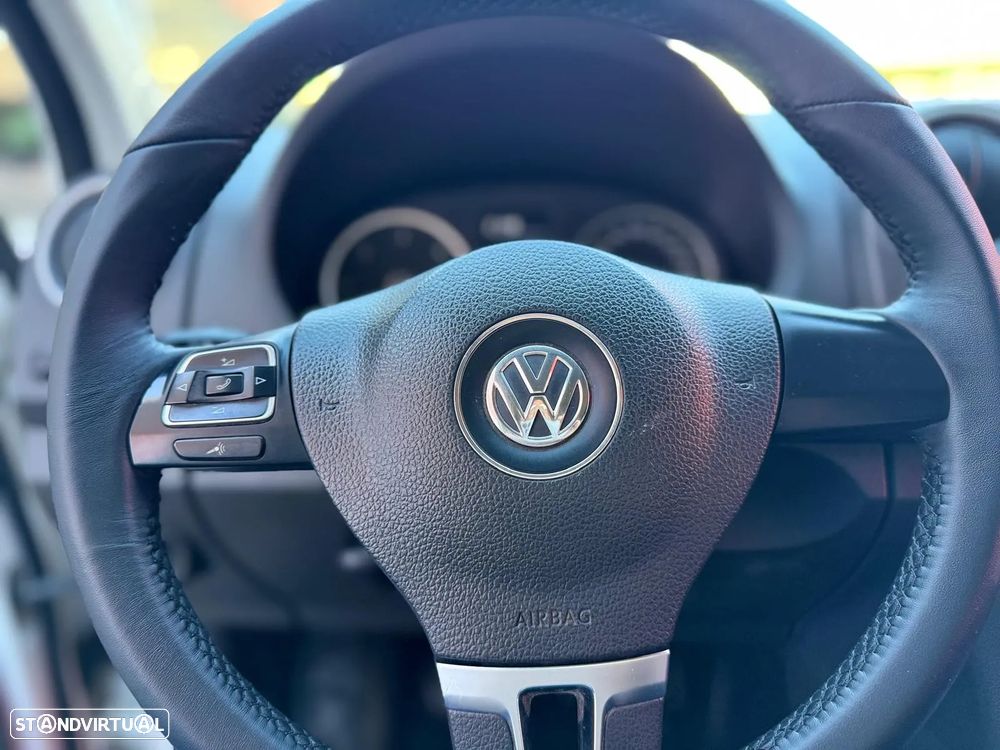 VW Amarok 2.0 TDi CD High.CM IP 4Motion - 14